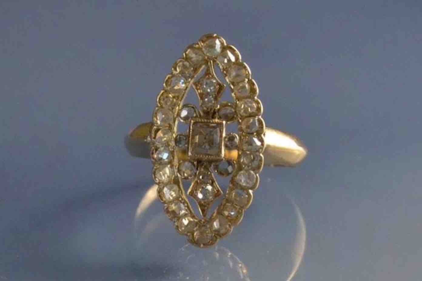 Bague 19eme sertie de diamant
