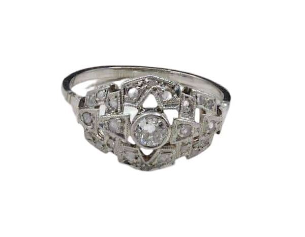 Bague Art Déco diamants en platine
