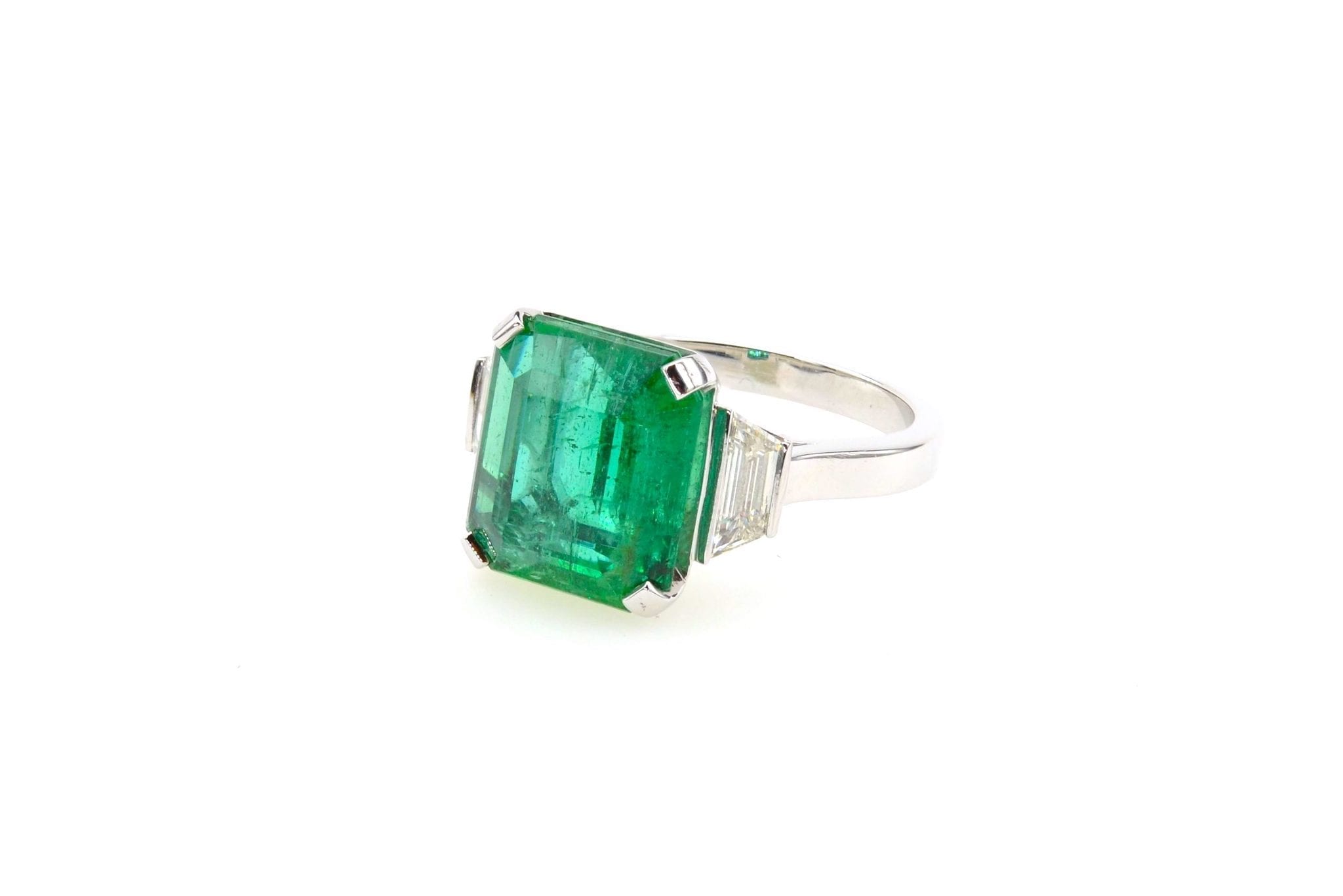 bague d'occasion émeraude diamants