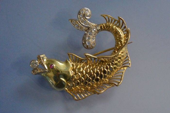 Broche poisson sertie de diamants or et platine