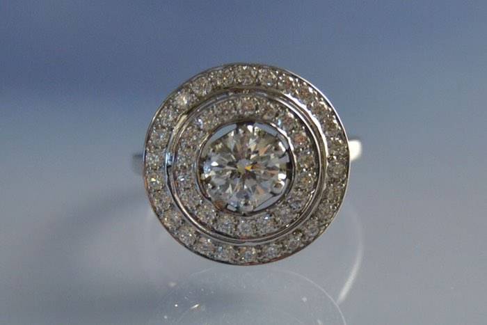 Bague Art Deco diamants