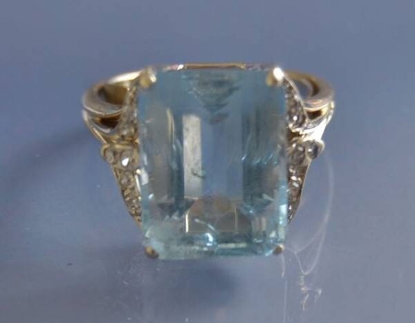 Bague aigue marine et diamants