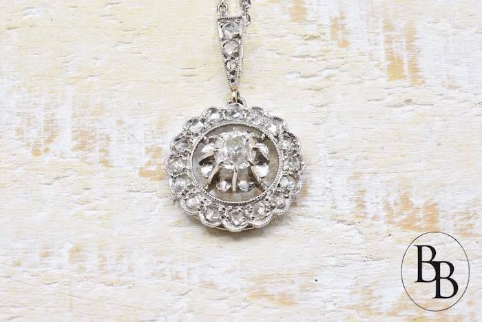 Pendentif ancien en or blanc 18k