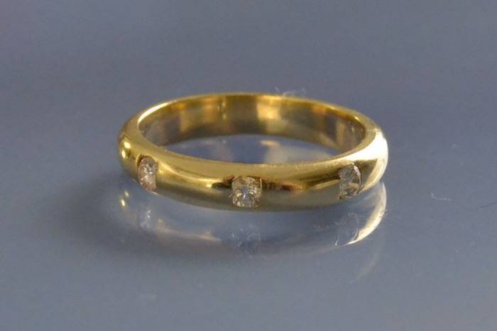 Alliance simple or une tres jolie piece minimaliste d occasion